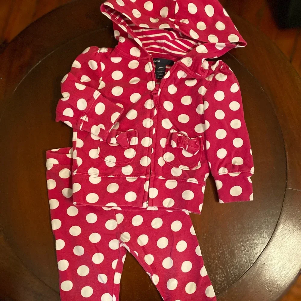 Gap Outfit pink polka dot long sleeve zip up jacket & pants 12-18 M